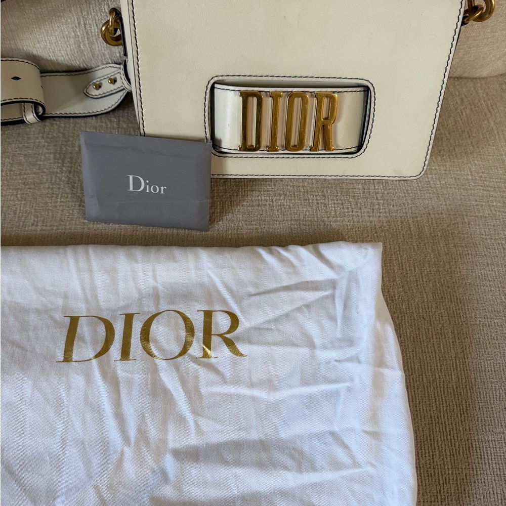 Dior White Crossbody Bag with Gold Logo - Picture 9 of 9